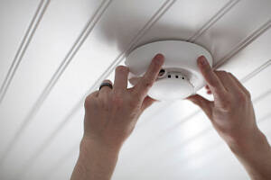 Obligation to install a smoke detector